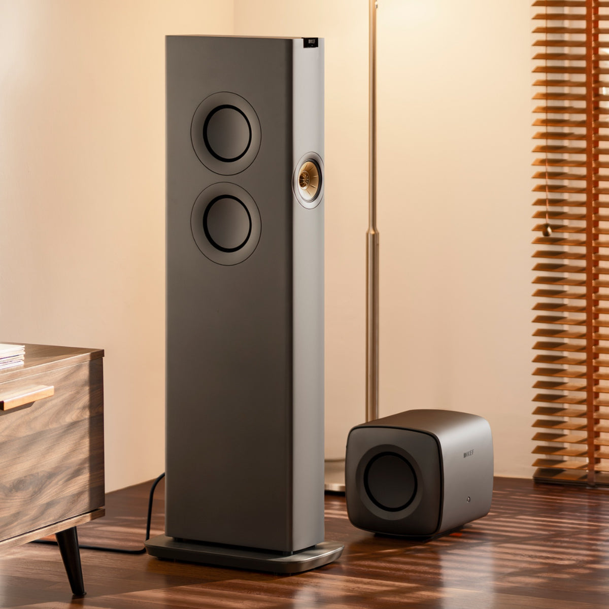 KC62 | コンパクトでパワフルなサブウーファー | KEF 日本