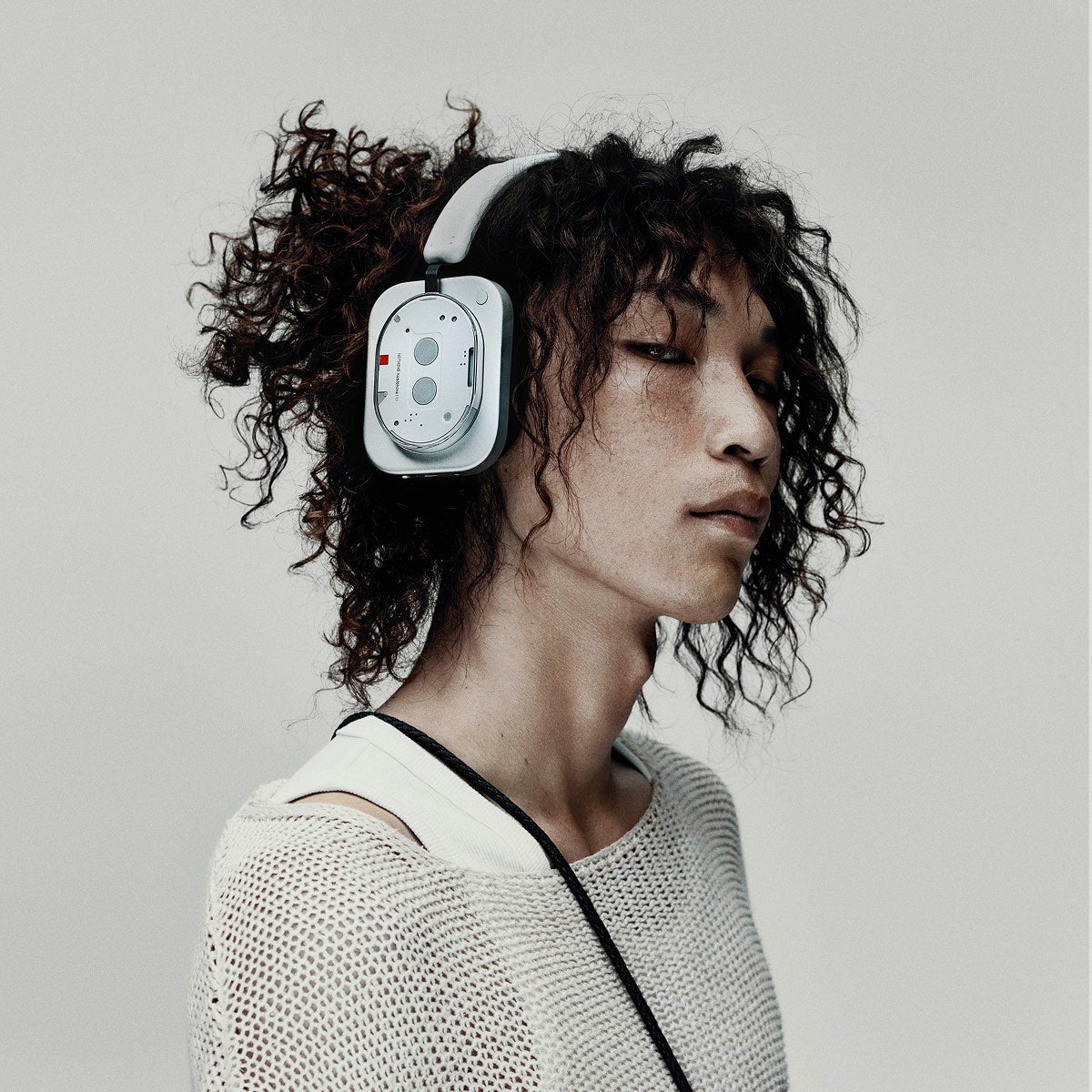 Nothing Headphone (1)| ワイヤレスANCオーバーイヤー型ヘッドフォン